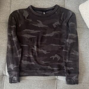 Athleta Girl Camo Swing Back Long Sleeve Sweatshirt